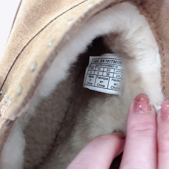 NWOB UGG Cindy Genuine Shearling - Picture 5 of 8
